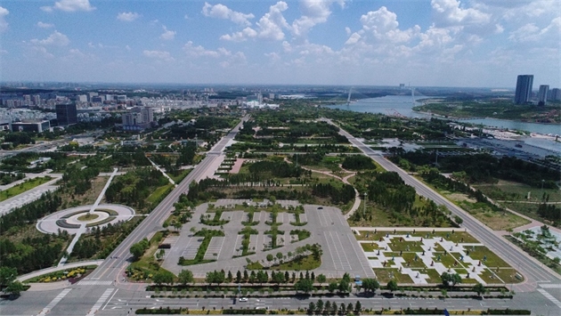標(biāo)題：鄂爾多斯站立的文字文化主題公園
瀏覽次數(shù)：2058
發(fā)表時(shí)間：2020-10-16